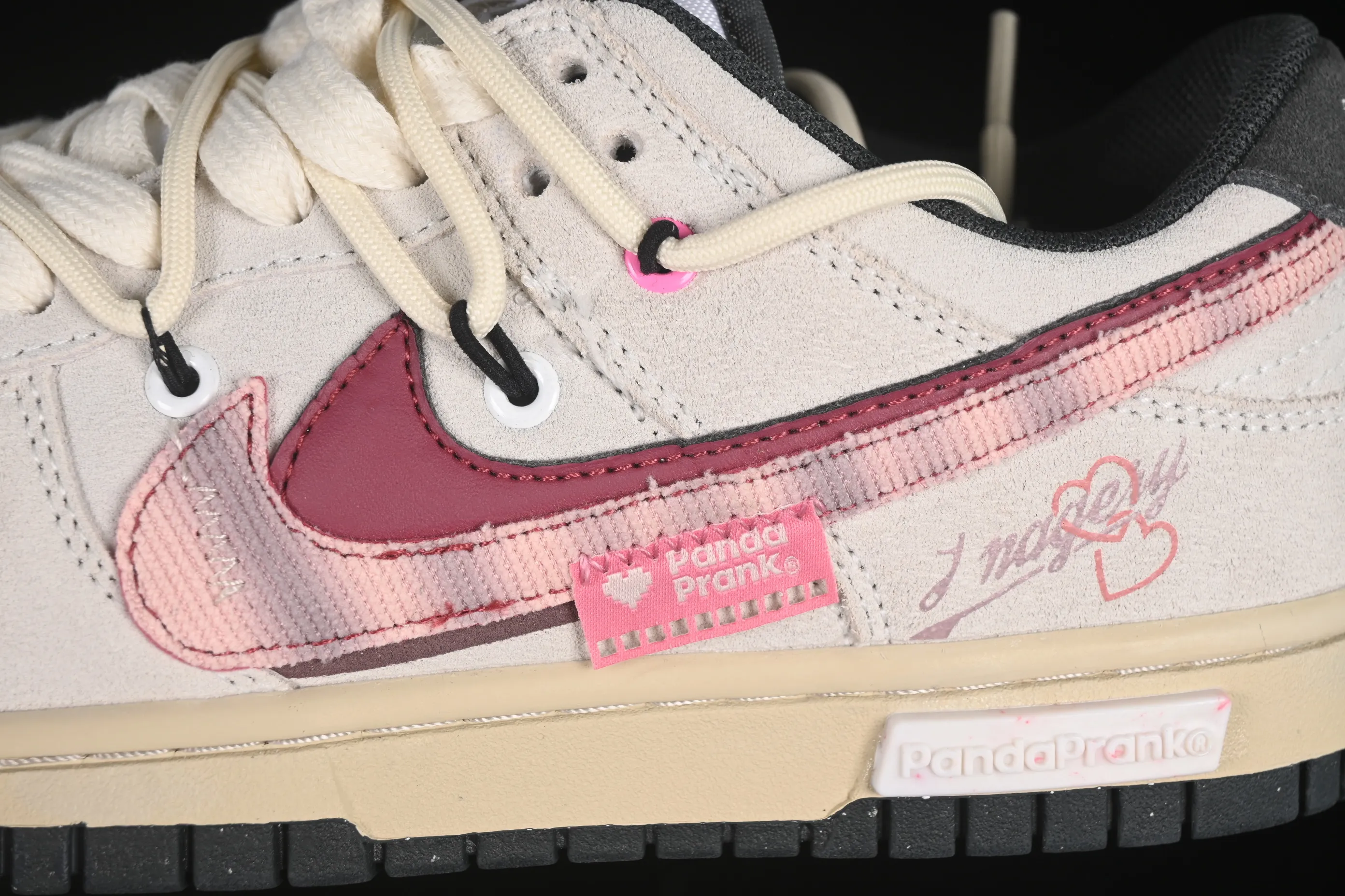 All Categories Nk SB Dunk Series Nk SB Dunk Low Low-top sneakers Nike Dunk Low Panda Prank Film Love Letter Rice Noodle Love Language Low-top casual sneakers HV1800-101